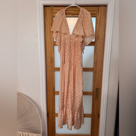 RARE** Free People Pink Maxi Dress with Flutter Sleeves and V-Neck - Picture 2 of 7